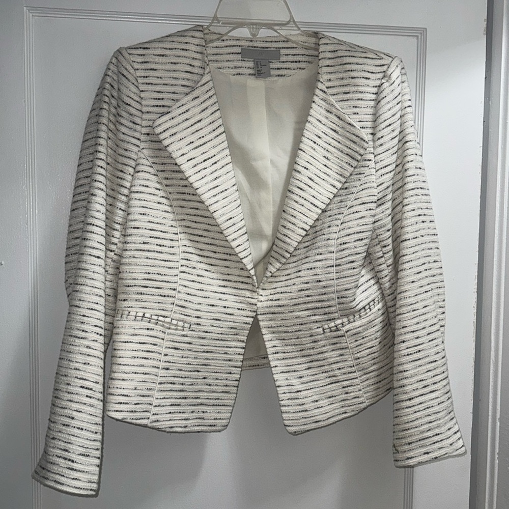 H&M Cream and Black Tweed Style Blazer with Front Clasp Size 14